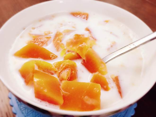 廣州港式甜品培訓(xùn)-木瓜牛奶甜品教學(xué)