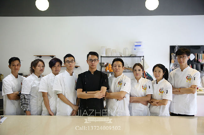 嘉政甜品培訓中心學員畢業合照